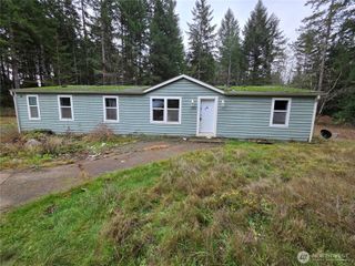 1104 E Alderwood Road, Belfair, WA 98528