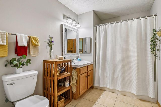 1321 Lake Drive W 123, Chanhassen, MN 55317