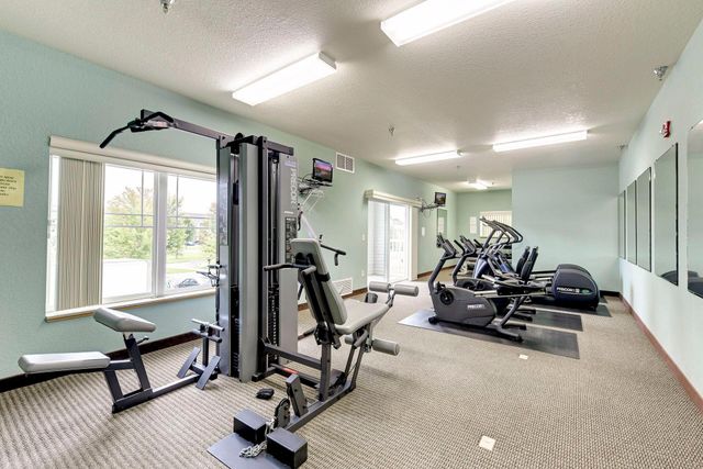 1321 Lake Drive W 123, Chanhassen, MN 55317