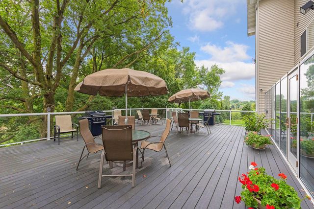 1321 Lake Drive W 123, Chanhassen, MN 55317