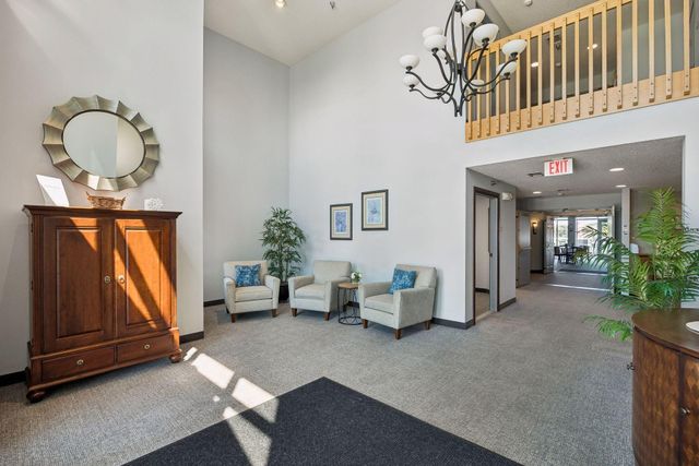 1321 Lake Drive W 123, Chanhassen, MN 55317