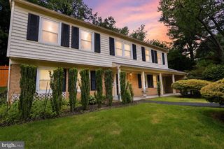 8418 STONE GATE DR, Annandale, VA 22003