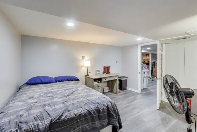 5935 W Henderson Street, Chicago, IL 60634