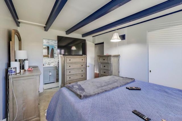 5935 W Henderson Street, Chicago, IL 60634