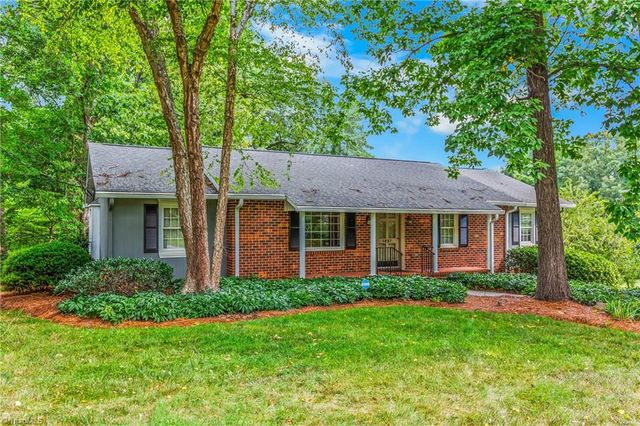 1837 Turfwood Drive, Pfafftown, NC 27040