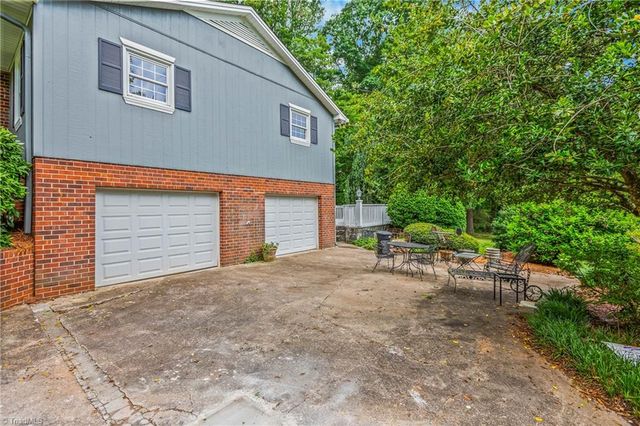 1837 Turfwood Drive, Pfafftown, NC 27040