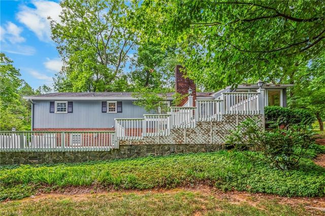 1837 Turfwood Drive, Pfafftown, NC 27040