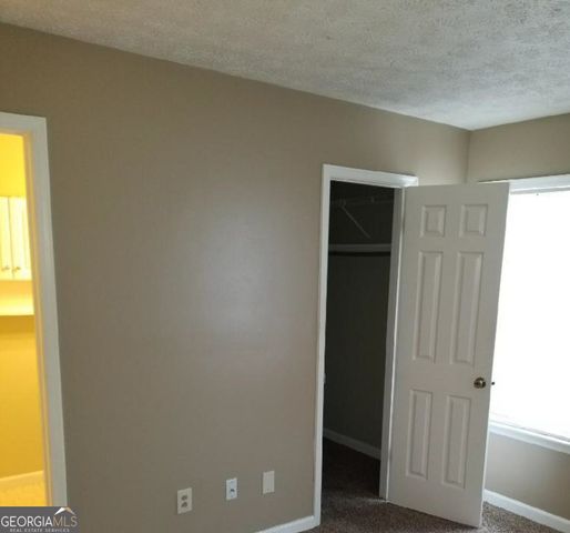 1022 Thornwoode Lane, Stone Mountain, GA 30083