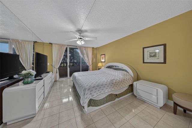 4702 Fountains Drive S, Greenacres, FL 33467