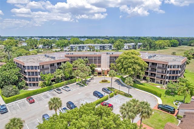 4702 Fountains Drive S, Greenacres, FL 33467