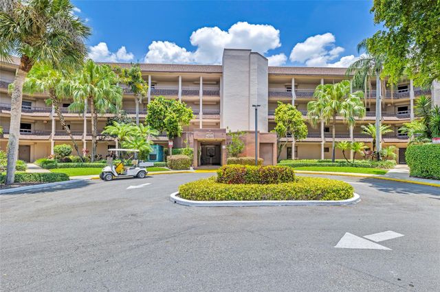4702 Fountains Drive S, Greenacres, FL 33467