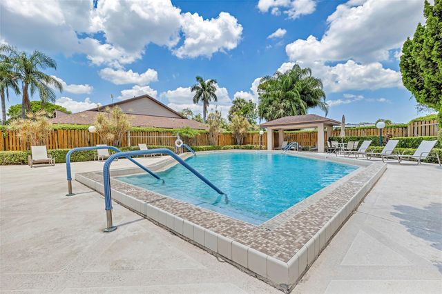 4702 Fountains Drive S, Greenacres, FL 33467