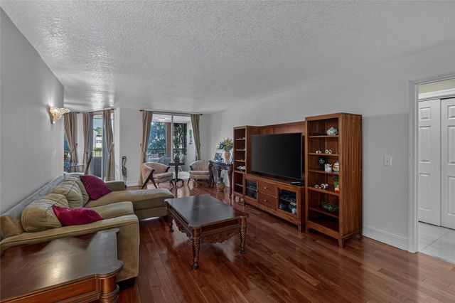 4702 Fountains Drive S, Greenacres, FL 33467