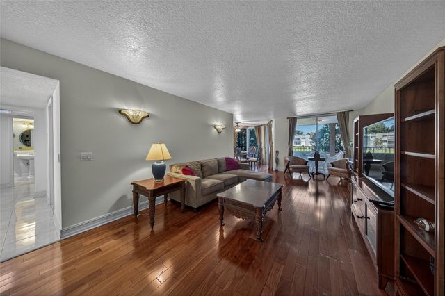 4702 Fountains Drive S, Greenacres, FL 33467