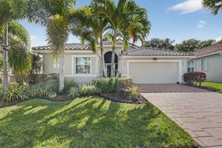 10888 Royal Caribbean Circle, Boynton Beach, FL 33437