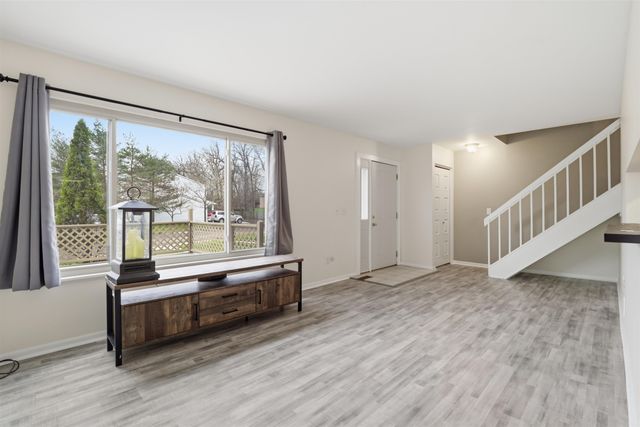 12264 Woodside Drive, Grand Blanc, MI 48439