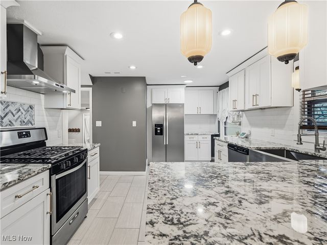 3609 E Scarborough Road, University Heights, OH 44118