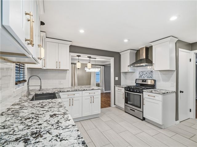 3609 E Scarborough Road, University Heights, OH 44118