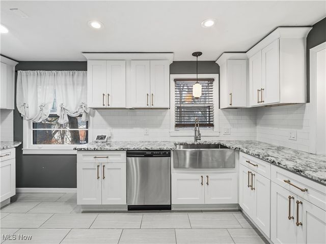 3609 E Scarborough Road, University Heights, OH 44118