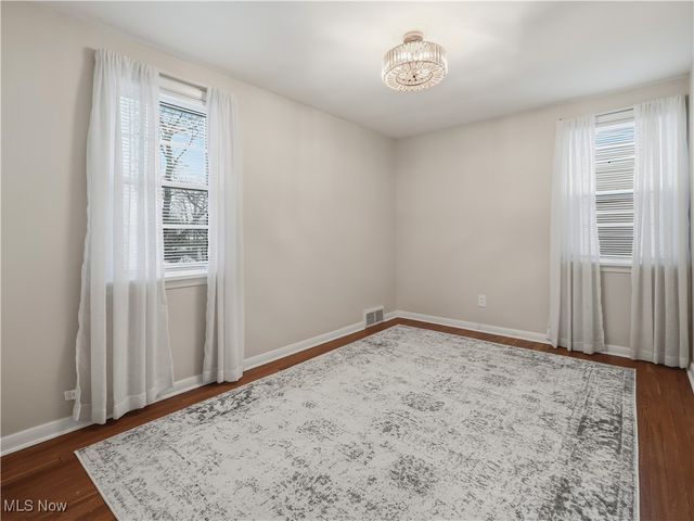 3609 E Scarborough Road, University Heights, OH 44118