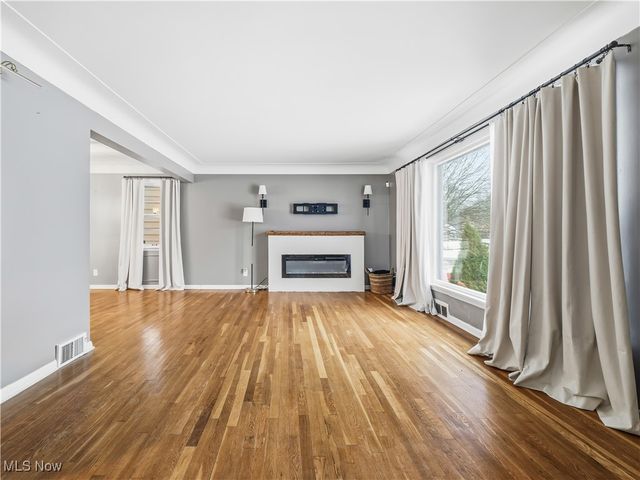 3609 E Scarborough Road, University Heights, OH 44118