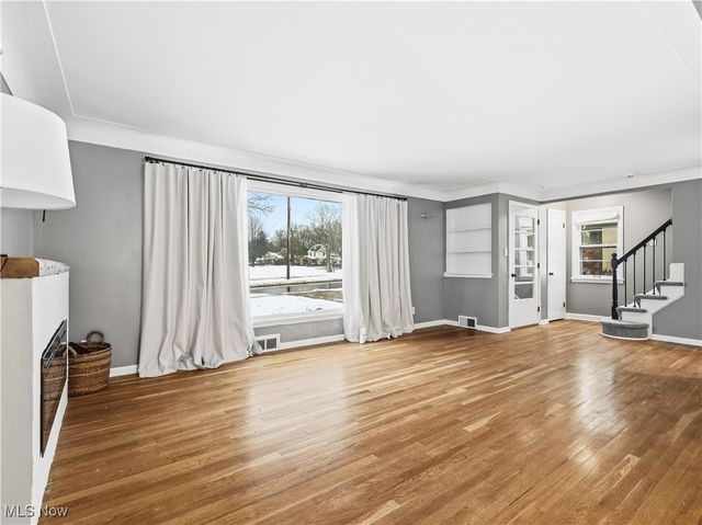 3609 E Scarborough Road, University Heights, OH 44118