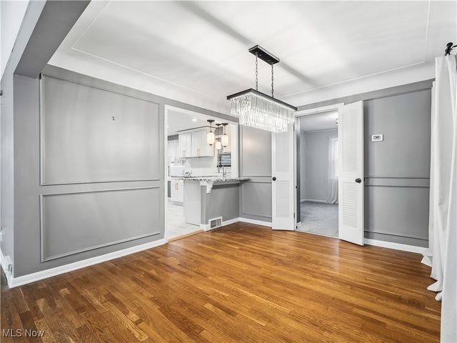 3609 E Scarborough Road, University Heights, OH 44118