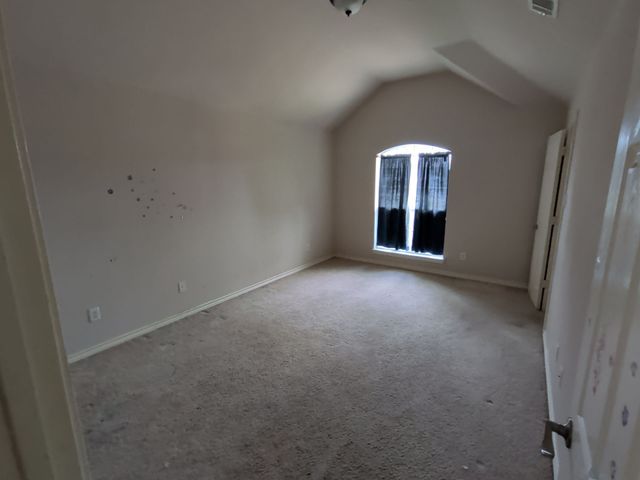 917 Greenfield Court, Kennedale, TX 76060