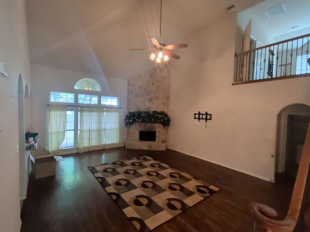 917 Greenfield Court, Kennedale, TX 76060