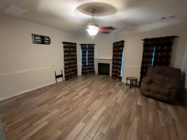 917 Greenfield Court, Kennedale, TX 76060