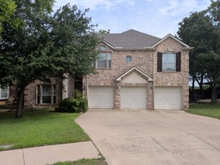 917 Greenfield Court, Kennedale, TX 76060