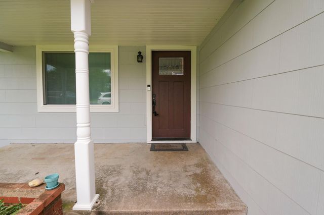 214 South Street, Schulenburg, TX 78956