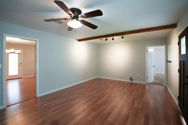 214 South Street, Schulenburg, TX 78956
