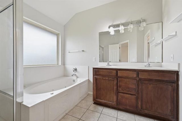 447 Oregon Trail, Edmond, OK 73003