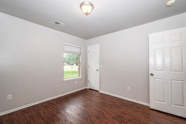 447 Oregon Trail, Edmond, OK 73003