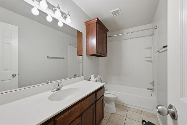 447 Oregon Trail, Edmond, OK 73003