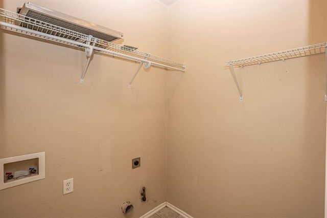 447 Oregon Trail, Edmond, OK 73003