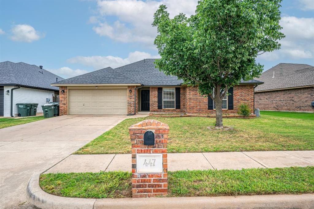 447 Oregon Trail, Edmond, OK 73003