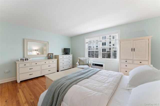 7 Lake Avenue 7, Bronxville, NY 10708
