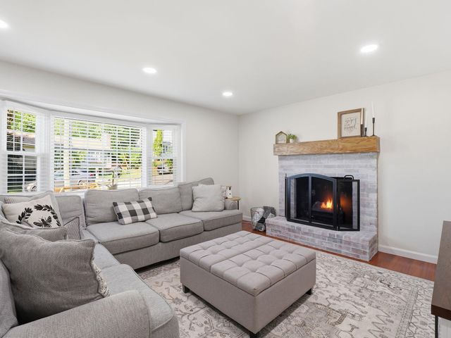 79 Holmes Drive, Manchester, NH 03104