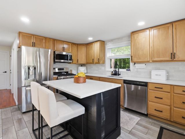 79 Holmes Drive, Manchester, NH 03104