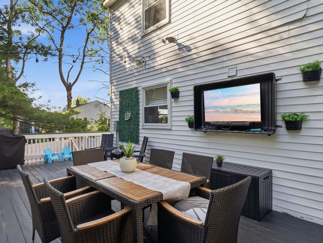 79 Holmes Drive, Manchester, NH 03104
