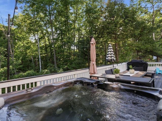 79 Holmes Drive, Manchester, NH 03104