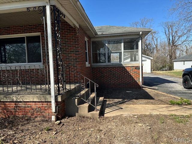 403 S Belt W, Belleville, IL 62220