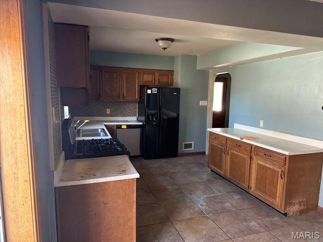 403 S Belt W, Belleville, IL 62220