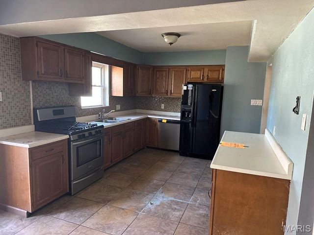 403 S Belt W, Belleville, IL 62220