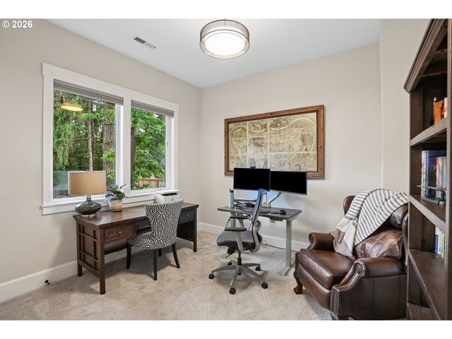 18965 PILKINGTON Rd, Lake Oswego, OR 97035