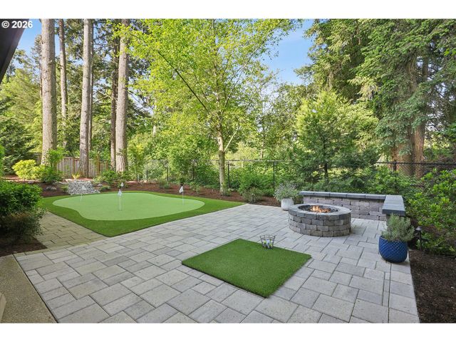 18965 PILKINGTON Rd, Lake Oswego, OR 97035