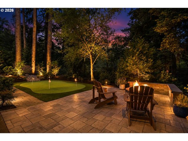 18965 PILKINGTON Rd, Lake Oswego, OR 97035