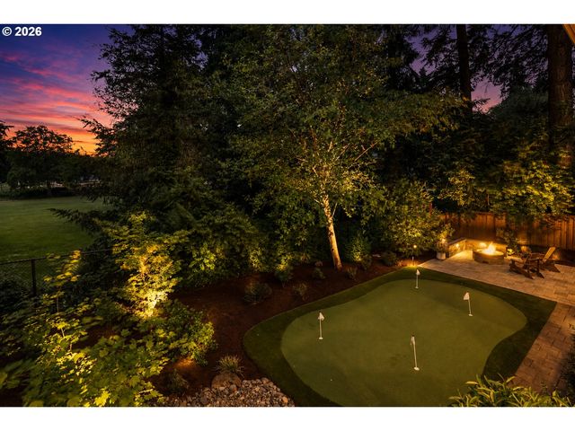 18965 PILKINGTON Rd, Lake Oswego, OR 97035